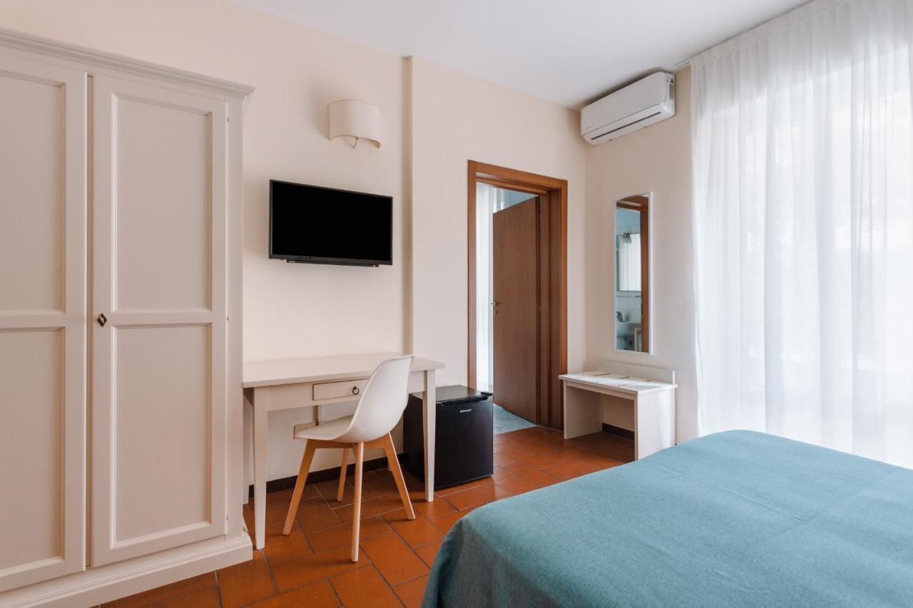 Hotel Milton Marina di Pietrasanta Exterior photo