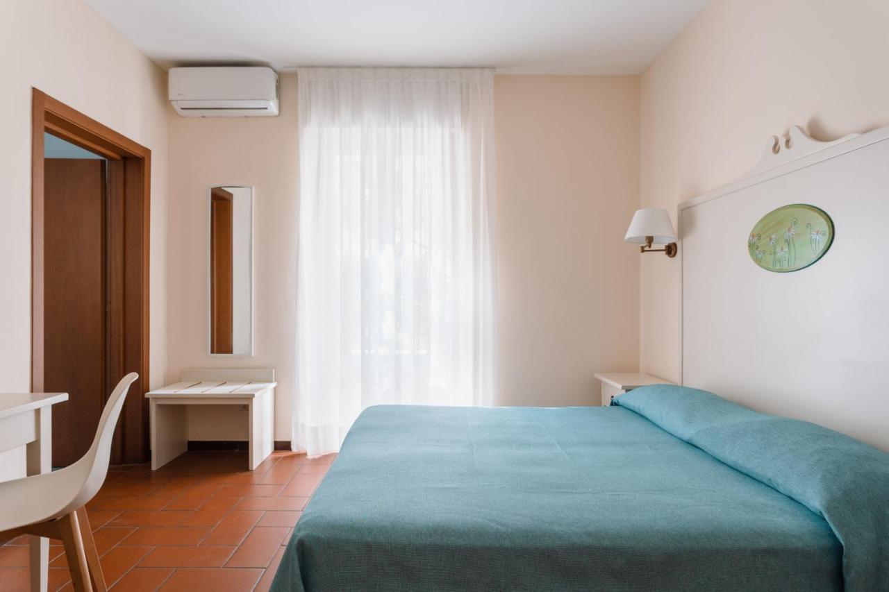 Hotel Milton Marina di Pietrasanta Exterior photo